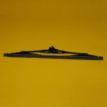 Blade-As-Wiper-1285040