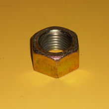 Tuerca-hexagonal-rosca-estandar-galvanizada-7X0451