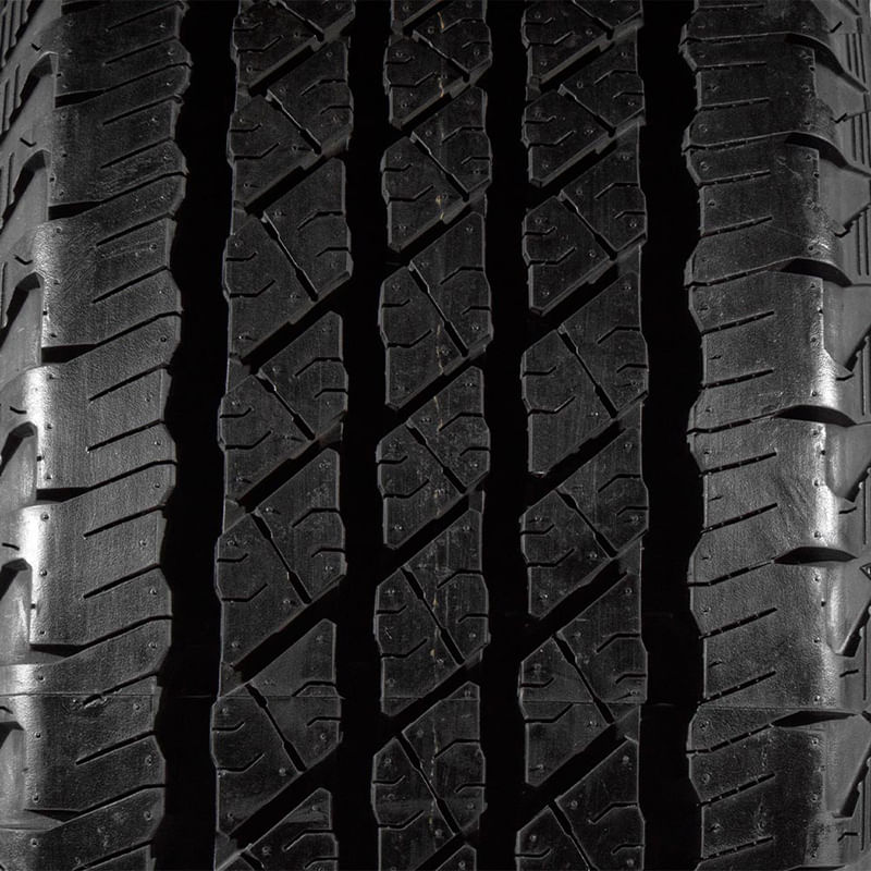 Llanta P235-70R16 para camioneta NEX149