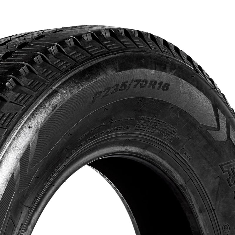 Llanta P235-70R16 para camioneta NEX149